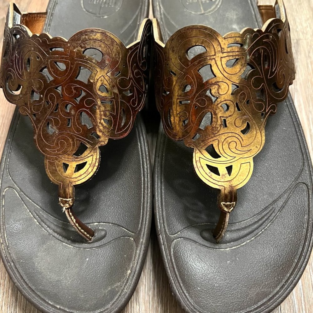 Size 8 Bronze FitFlops